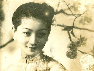 ӛ���е���Ӱ�ǡ�СŮ�桱Ԭ����