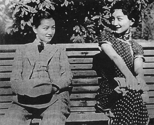 ӛ���е���Ӱ�ǡ�СŮ�桱Ԭ����