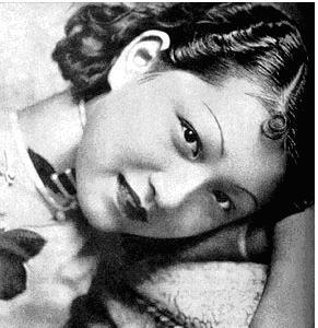 ӛ���е���Ӱ�ǡ�СŮ�桱Ԭ����