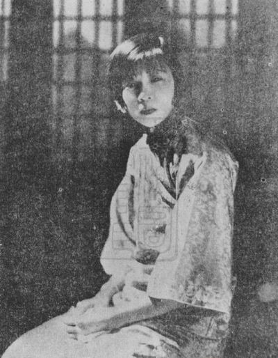 �ͻ����Ů����������yĻ�����c�������x