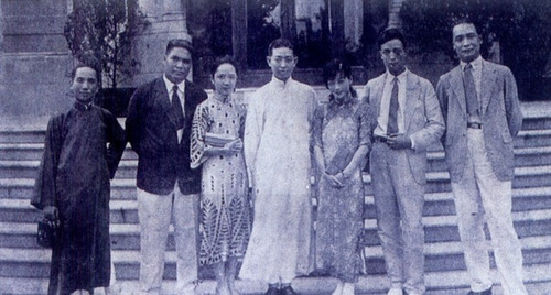 �ͻ����Ů����������yĻ�����c�������x