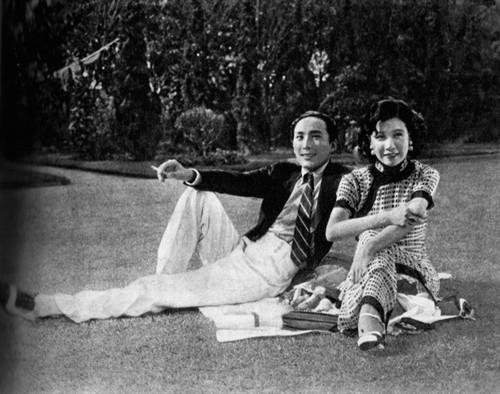 �ͻ����Ů����������yĻ�����c�������x