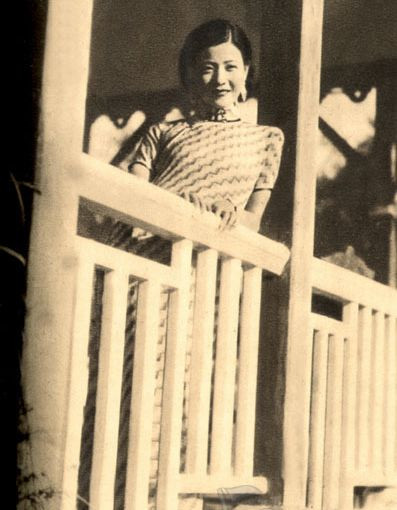 �ͻ����Ů����������yĻ�����c�������x