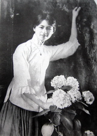 ���ʮ��^����Ů��