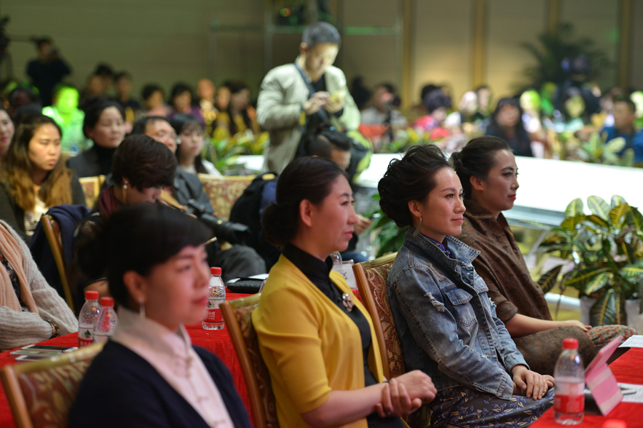 �r������ �A���L��  2015�����Ї������Qِ������Ļ