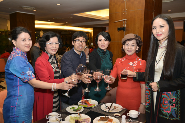 2015�����Ї���ϵ�з��� �������۴����ȫ