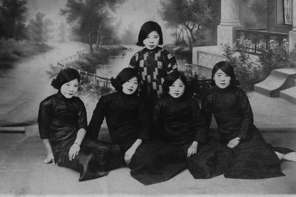 �Ї�Ů�Է����׃�wʷ���Ľ��d�����_��