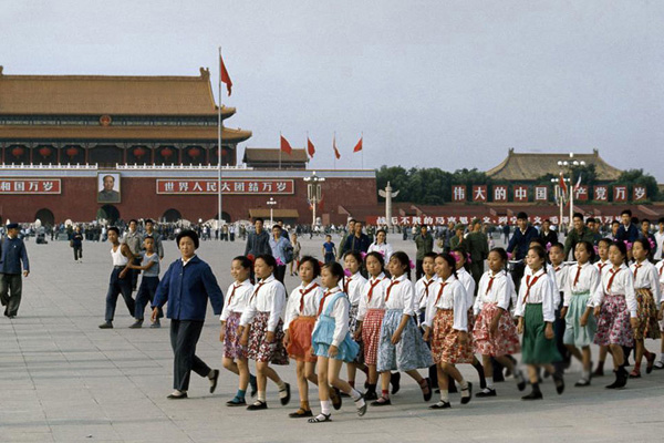 �Ї�Ů�Է����׃�wʷ���Ľ��d�����_��