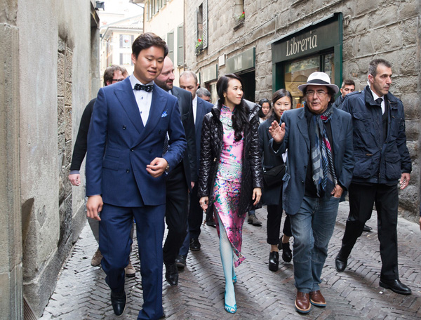 莫文蔚魅力襲卷歐洲 受封貝加莫文化大使