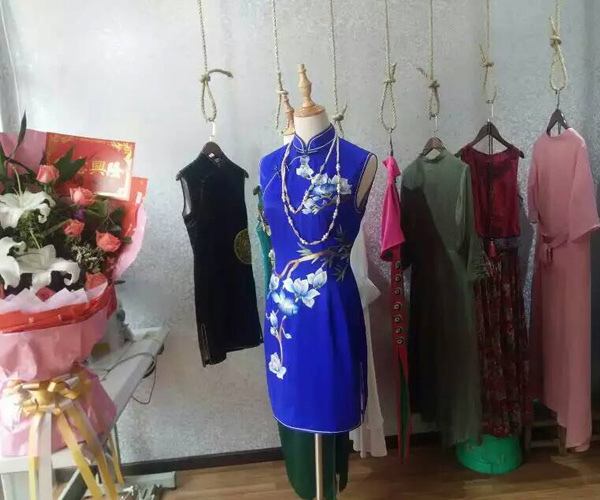 ���{���۵��