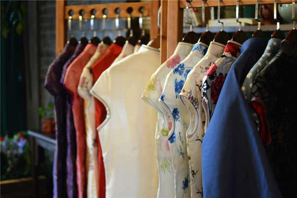 ����Ц�Z����Ů�Կ��g