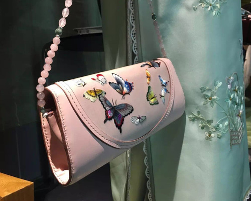 �����n���bչʾ��������ھ��e�� �������۴����Ї������