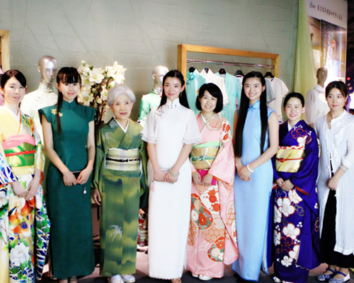 �����n���bչʾ��������ھ��e�� �������۴����Ї������