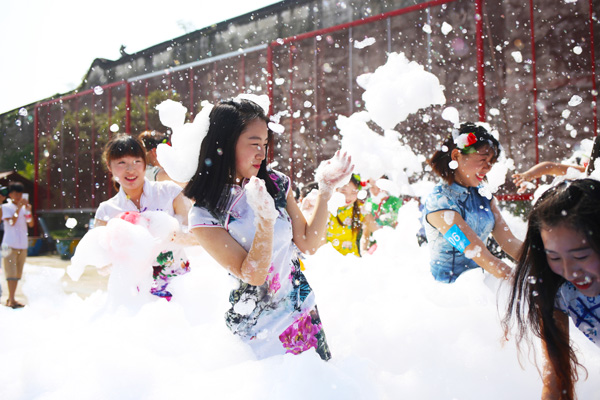 �����W�t��Ů�������杊ˮ