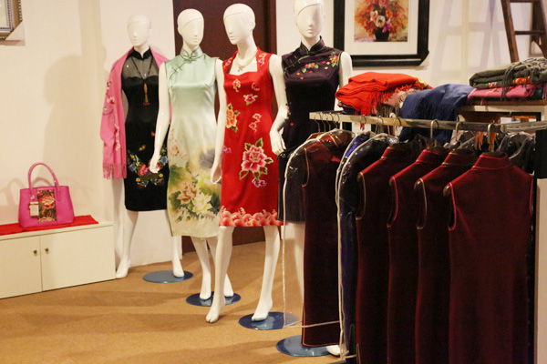 蘇州卿佩手工繡花旗袍