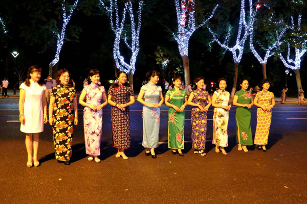 ��֮�{ | �����۵�����