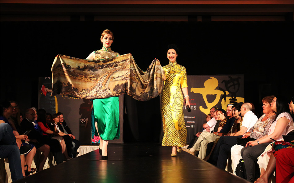 穿越時空的霓虹——中歐時裝秀10日晚在柏林阿德隆酒店舉行