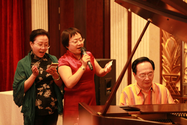 ���Ϻ����£�Ʒõ������������õ����족�Ŀ����