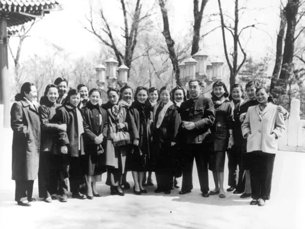 她是人間最美小龍女 被贊中國赫本