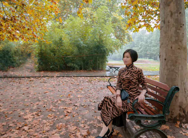 ���̡̳��ֹ����۱P��֮�pɫ����ܛ�ۿۗl��������