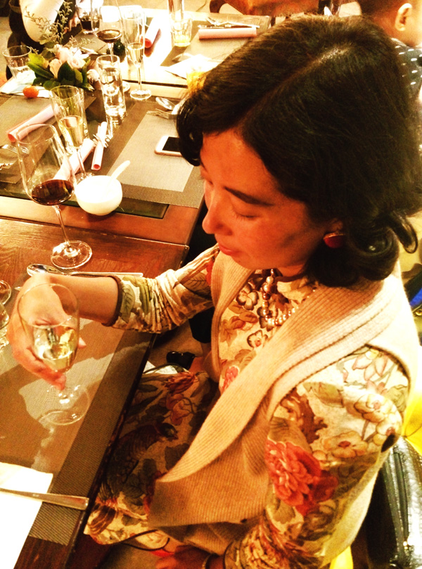 ���A�LՄ | �����۵�100λ�����