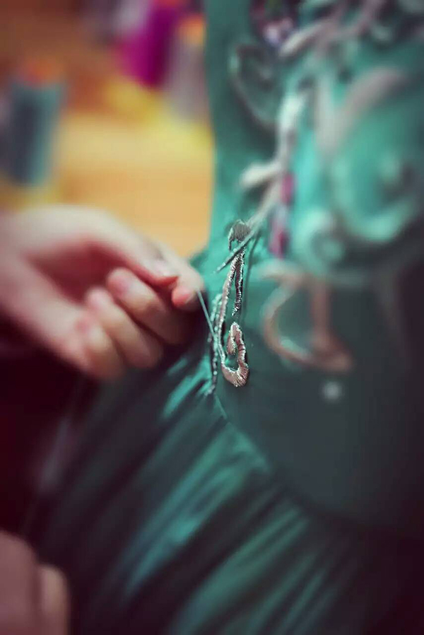 �O�EՄ��̷����A�F ǧ����r��ζ���