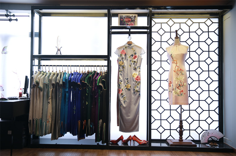 ���@�������