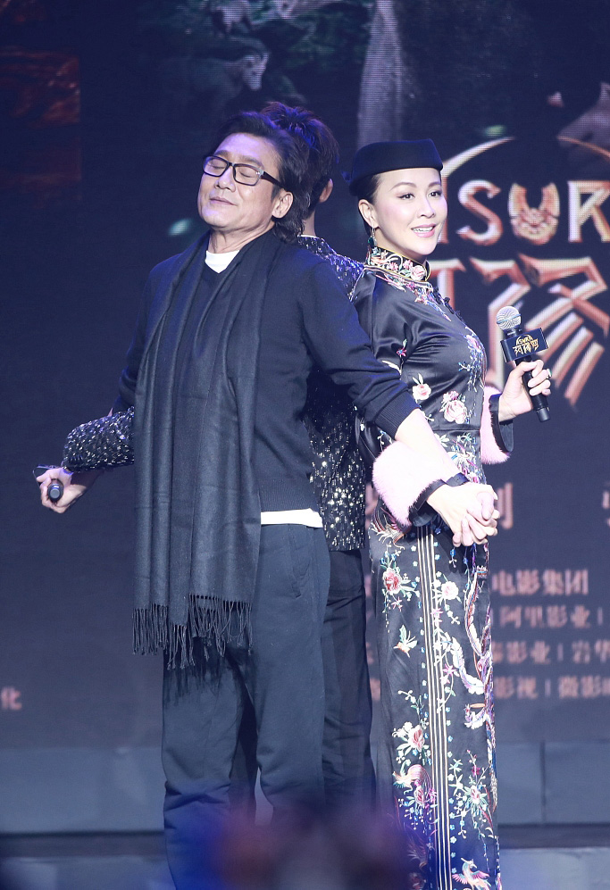 �����ᴩ��ɫ���C���۴����Ї��L