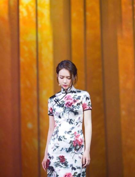 ��ޱ���Ї������b�磬�����L�飬�����Ї���ɫ�ĕr�У� 