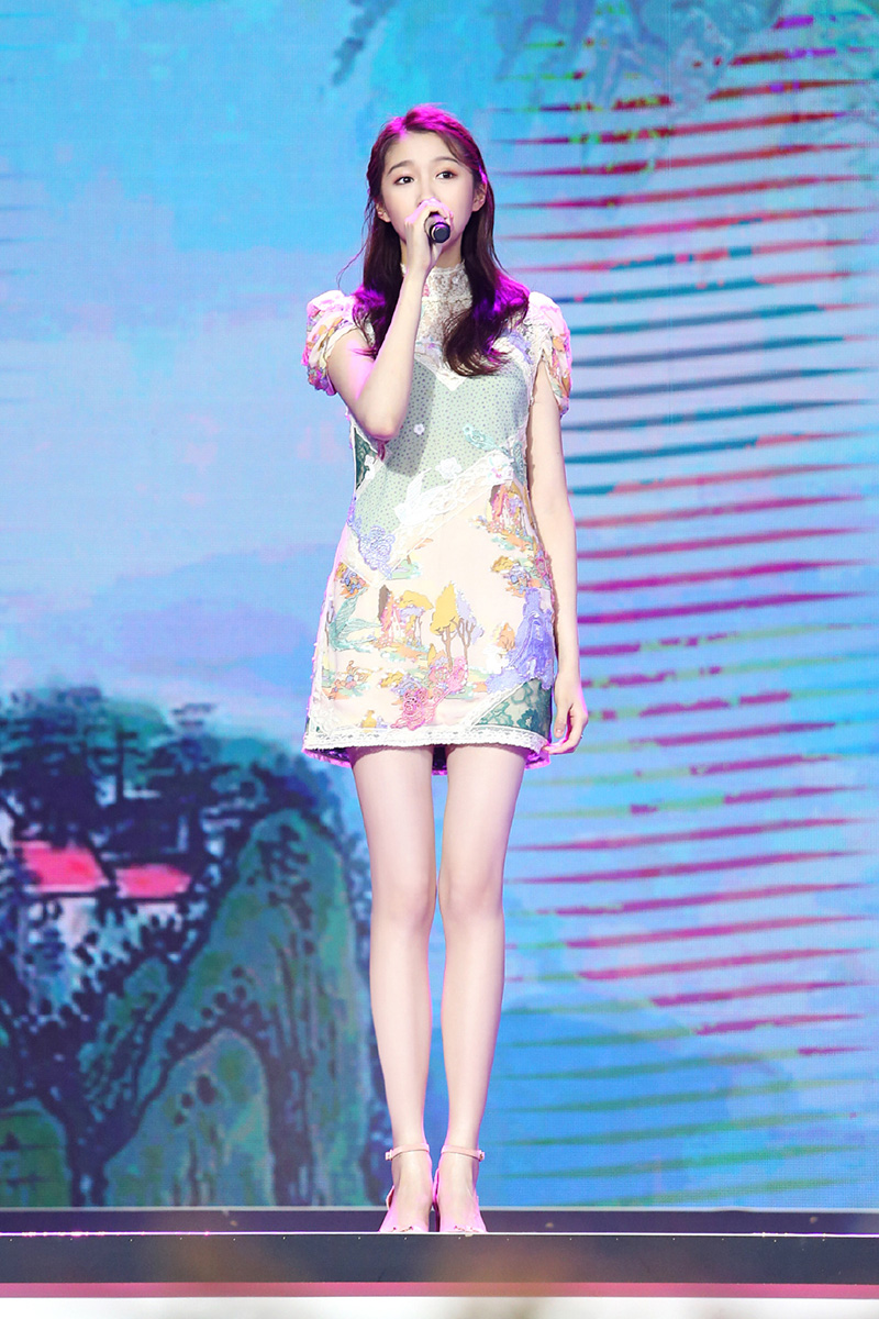 �P(gu��n)��ͮ���ٽz����ʮ�ֵ���Ů�@�G�˕r��