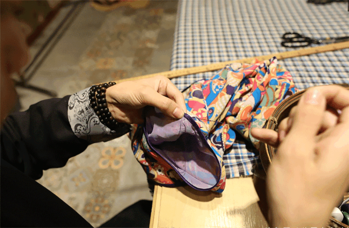 80��С���ֹ��p������ һ��8000Ԫ ����������ǰ2�����A��