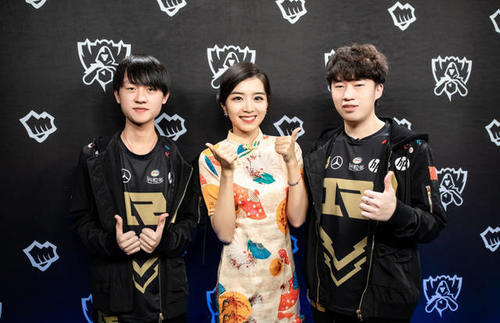 ��˪���������Ϳ�����׌����ǰһ��