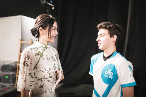 ��˪���������Ϳ�����׌����ǰһ��