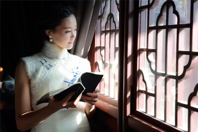 һ��һ�ȣ�2019��ʮ�����񡿺��x�����ʽ��Ļ��