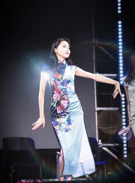 ��������b����������߳����ă������£�