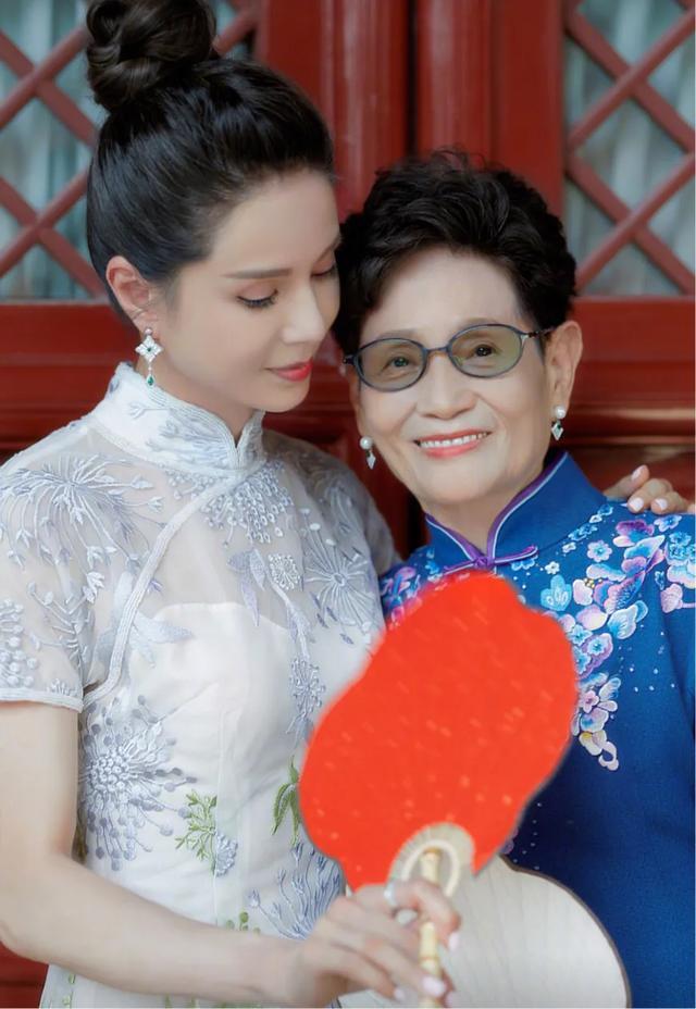 ����ͮ���������cĸ�H�Č��棬����������ˣ����|���!