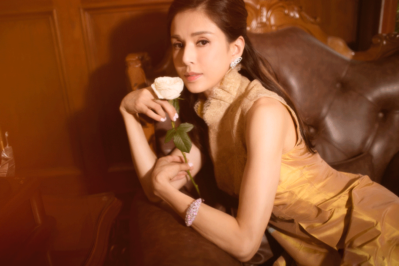 ����ͮ�����Sɫ�͹����ۣ���֫�w�����ˑB�����f��