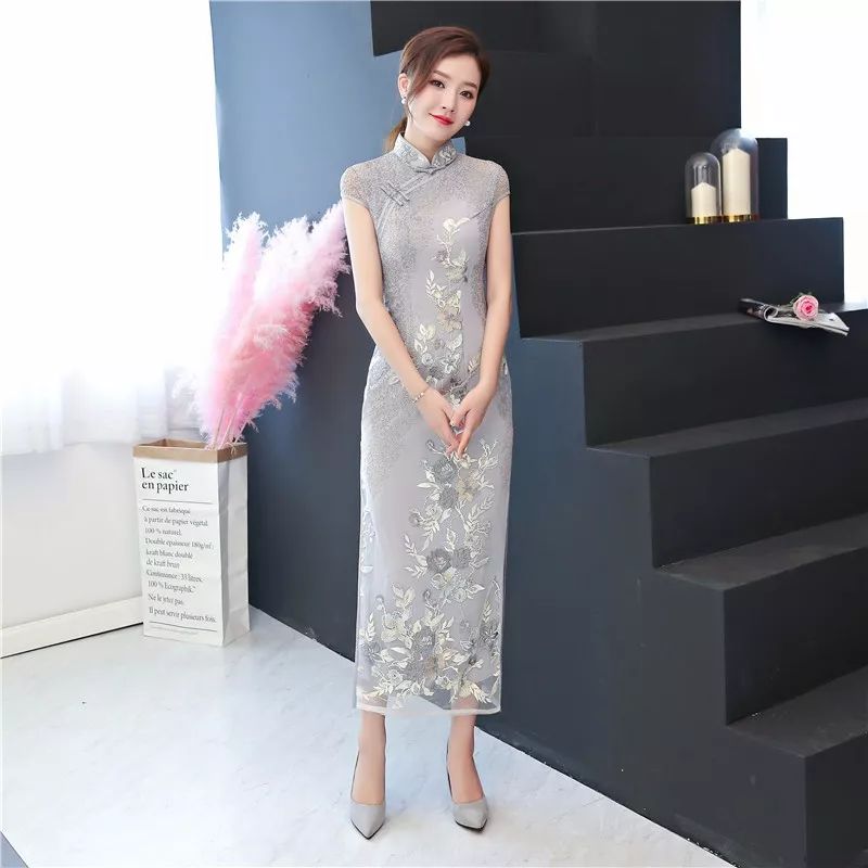 ������ˮ��Ů�ˣ����ٵ���һ������