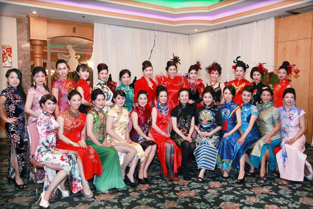 �f��ɽ��λ�����۴��ɂ����Ů��